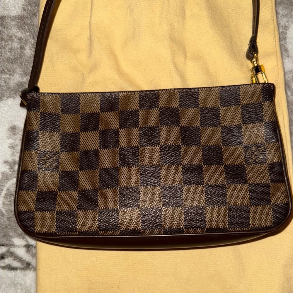 AUTHENTIC Louis Vuitton 2002 Navona Clutch - Picture 2 of 14